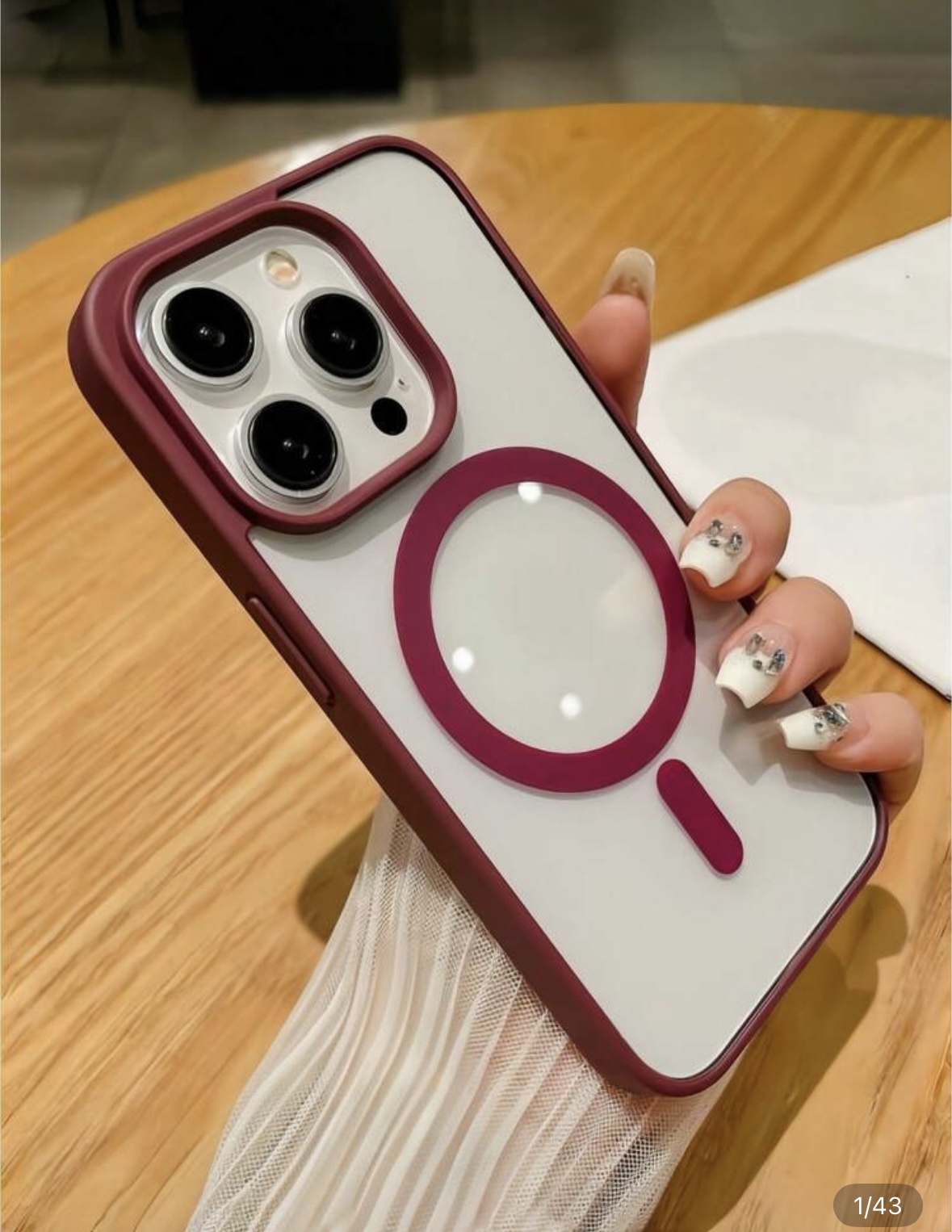 CAPA IPHONE 16 PRO MAX ROXO E BRANCO 
