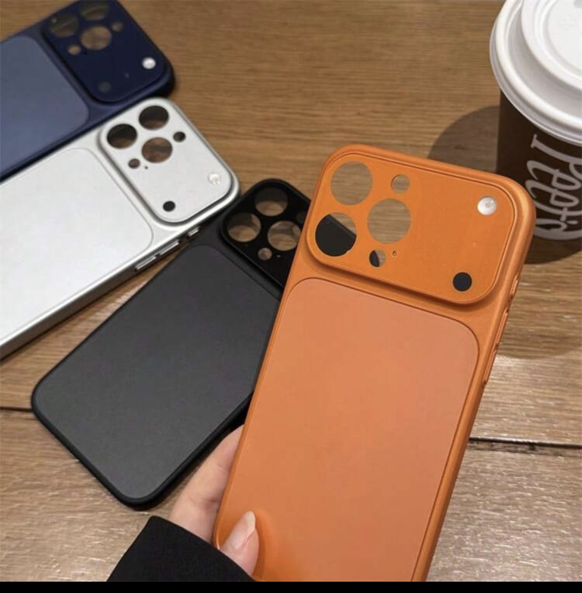CAPA DE IPHONE 13 PRO LARANJA